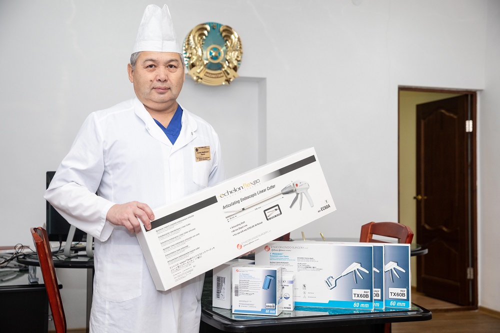 «Казхром» приобрел новое медицинское оборудование для БСМП