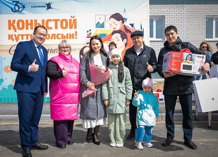 Металлурги Аксу встретят майские праздники в новых квартирах